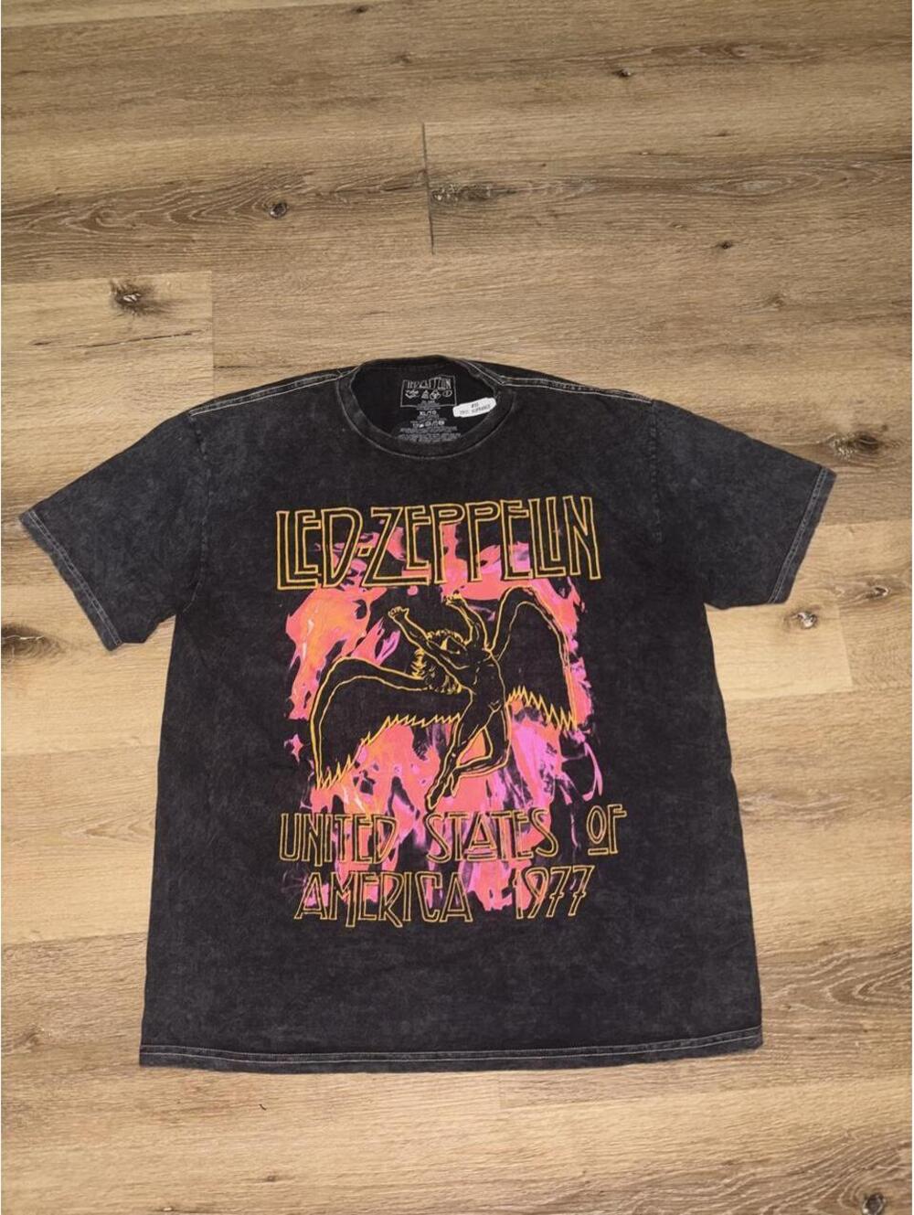 Led Zeppelin 1977 USA Tour Washed Graphic T-Shirt Black Men’s XL